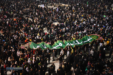 مسجد مقدس جمکران در شب میلاد امام زمان (عج)