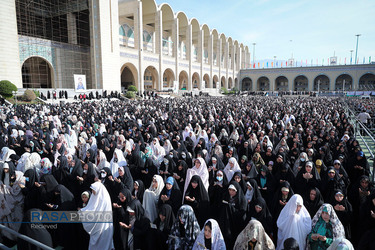 اقامه نماز عید فطر به امامت مقام معظم رهبری