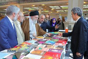 بازدید رهبر معظم انقلاب از سی و پنجمین نمایشگاه بین‌المللی کتاب تهران