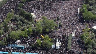 اقامه نماز جمعه تهران به امامت رهبر معظم انقلاب اسلامی