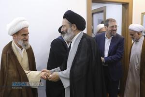 حضور نماینده ولی فقیه در سازمان حج و زیارت در دفاتر مراجع تقلید