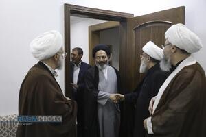 حضور نماینده ولی فقیه در سازمان حج و زیارت در دفاتر مراجع تقلید