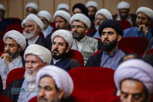 آیین رونمایی و آغاز برپایی جلسات درس اخلاق در مساجد استان قم با سخنرانی آیت الله شب زنده دار