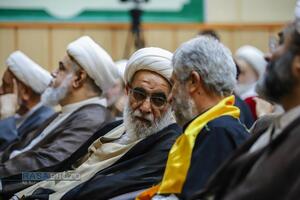 آیین رونمایی و آغاز برپایی جلسات درس اخلاق در مساجد استان قم با سخنرانی آیت الله شب زنده دار