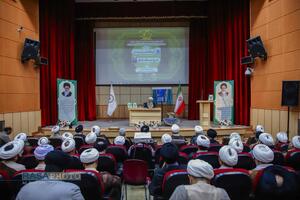 آیین رونمایی و آغاز برپایی جلسات درس اخلاق در مساجد استان قم با سخنرانی آیت الله شب زنده دار