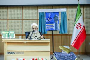 آیین رونمایی و آغاز برپایی جلسات درس اخلاق در مساجد استان قم با سخنرانی آیت الله شب زنده دار