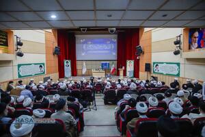 آیین رونمایی و آغاز برپایی جلسات درس اخلاق در مساجد استان قم با سخنرانی آیت الله شب زنده دار