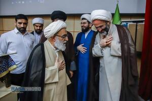 آیین رونمایی و آغاز برپایی جلسات درس اخلاق در مساجد استان قم با سخنرانی آیت الله شب زنده دار