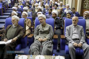 آیین تکریم و معارفه مدیر مرکز مدیریت حوزه‌های علمیه خواهران