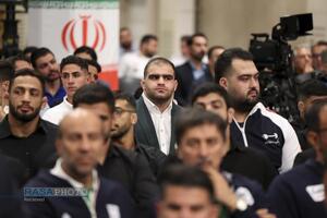 دیدار قهرمانان و مدال‌آوران ورزشی و المپیادهای علمی جهانی با رهبر انقلاب