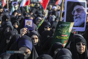 تشییع پیکر پاک ۷ شهید گمنام دفاع مقدس در قم