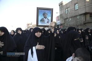 مراسم تدفین پیکر پاک شهید گمنام دفاع مقدس در مدرسه علمیه خواهران حضرت آمنه