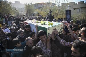 مراسم تدفین پیکر دو شهید گمنام دفاع مقدس در بوستان شهید زین الدین قم