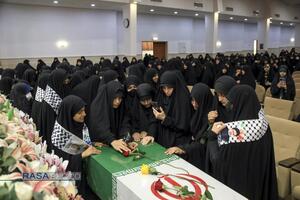 همایش بزرگ طلایه داران مقاومت و گرامیداشت هفته بسیج