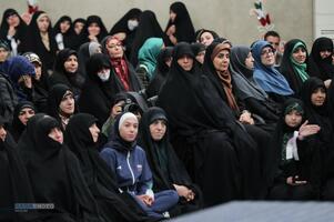 دیدار هزاران نفر از زنان و دختران با رهبر انقلاب