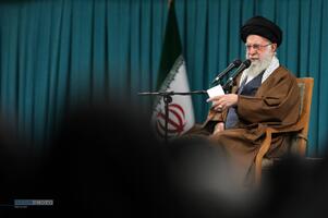 دیدار هزاران نفر از زنان و دختران با رهبر انقلاب