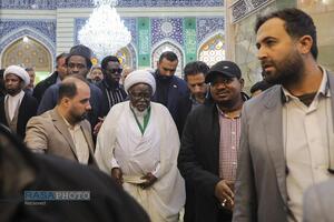 تشرف شیخ زکزاکی به زیارت حرم حضرت فاطمه معصومه (س)