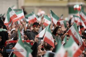 دیدار هزاران نفر از مردم قم با رهبر معظم انقلاب