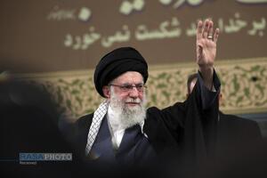 دیدار هزاران نفر از مردم قم با رهبر معظم انقلاب