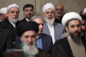 دیدار اقشار مختلف مردم در روز مبعث پیامبر اعظم (صلّی‌الله‌علیه‌و‌آله) با رهبر انقلاب