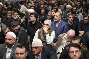 دیدار اقشار مختلف مردم در روز مبعث پیامبر اعظم (صلّی‌الله‌علیه‌و‌آله) با رهبر انقلاب