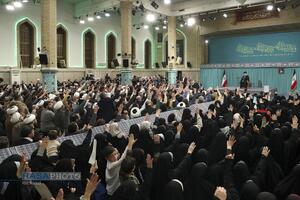 دیدار اقشار مختلف مردم در روز مبعث پیامبر اعظم (صلّی‌الله‌علیه‌و‌آله) با رهبر انقلاب