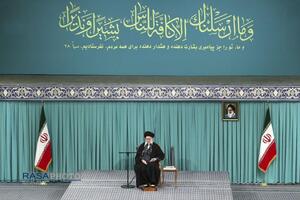 دیدار اقشار مختلف مردم در روز مبعث پیامبر اعظم (صلّی‌الله‌علیه‌و‌آله) با رهبر انقلاب