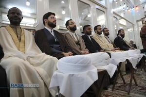 مراسم عمامه گذاری جمعی از طلاب حوزه علمیه قم در روز مبعث