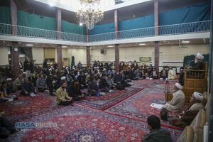 مراسم عمامه گذاری جمعی از طلاب حوزه علمیه قم در روز مبعث