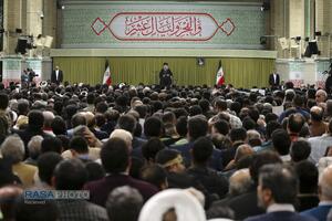 دیدار اقشار مردم در آغاز دهه مبارکه فجر با رهبر معظم انقلاب