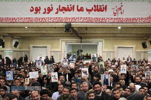 دیدار اقشار مردم در آغاز دهه مبارکه فجر با رهبر معظم انقلاب