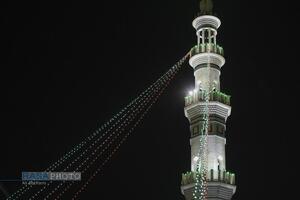 حال و هوای بارانی مسجد مقدس جمکران در شب نیمه شعبان