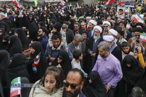 حضور آیت الله محمدجواد فاضل لنکرانی در راهپیمایی یوم الله ۲۲ بهمن در قم