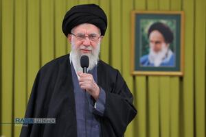 پیام رهبر معظم انقلاب بمناسبت حماسه آفرینی ملت ایران در راهپیمایی ۲۲ بهمن