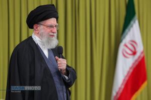 پیام رهبر معظم انقلاب بمناسبت حماسه آفرینی ملت ایران در راهپیمایی ۲۲ بهمن