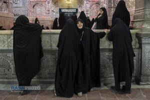 تجمع مردم قم در پی اعلام خبر شهادت رهبر معظم انقلاب