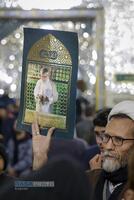 غم و اندوه زائران حضرت امام رضا (ع) در پی اعلام خبر شهادت رهبر معظم انقلاب