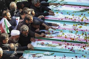 تشییع 13 شهید حملات اخیر دشمن در قم