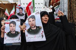 تشییع پیکر ۸ شهید بمباران محله دروازه ری قم