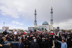 تشییع ۱۲ شهید حملات آمریکایی صهیونیستی به قم