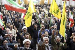 عزاداری ظهر اربعین رهبر شهید انقلاب در حرم بانوی کرامت