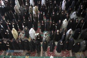 اقامه نماز عید سعید قربان در حرم حضرت معصومه (س)