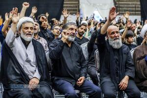 آئین سیاه پوشان عزای حسینی و رونمایی از اثر 