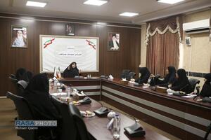 نشست هم‌اندیشی بانوان و آیین تشییع امام شهید انقلاب