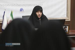 نشست هم‌اندیشی بانوان و آیین تشییع امام شهید انقلاب