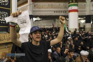 بزرگداشت امام شهید از سوی رهبر معظم انقلاب در حرم کریمه اهل‌بیت (س)