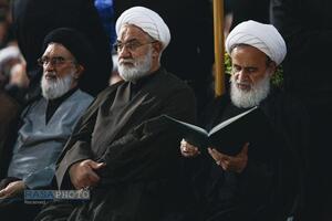 دومین شب مراسم بزرگداشت امام شهید از سوی رهبر معظم انقلاب